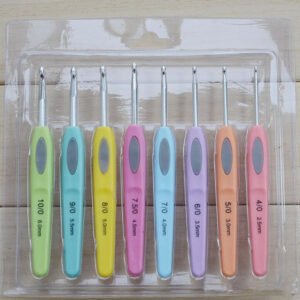 Crochet Hook Set — 8 Hooks with Case